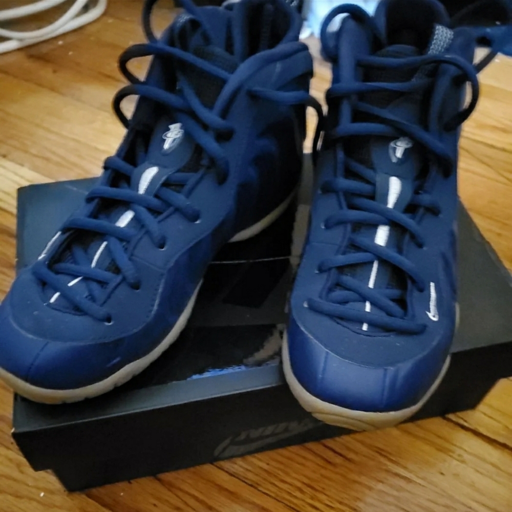 Nike posite one